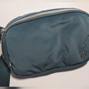 Lululemon Velour Green Jasper Belt Bag